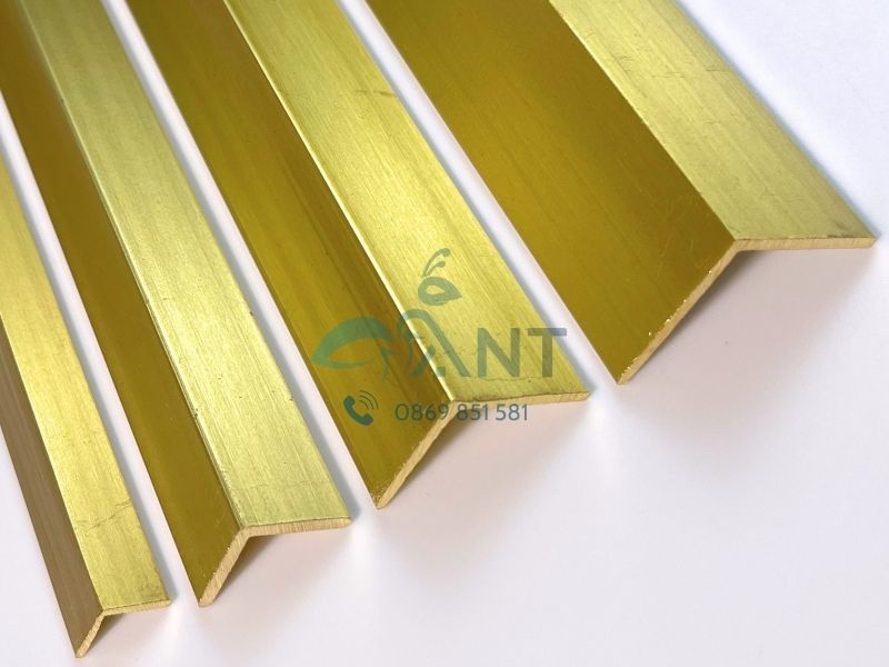 Nẹp đồng chữ V trang trí nội thất