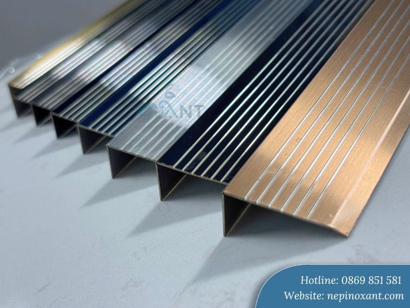 Nẹp inox chống trượt cầu thang