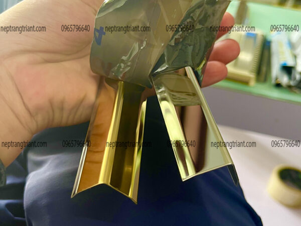 Nẹp inox V20 vác cạnh