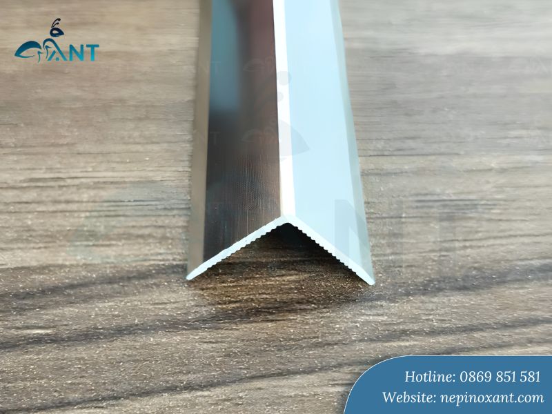 Nẹp nhôm v15 mm