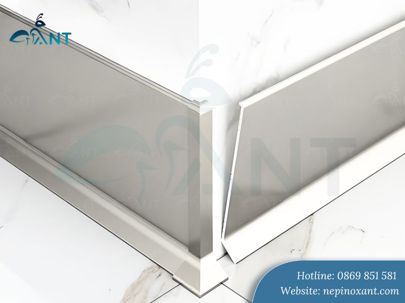 Len chân tường nhôm