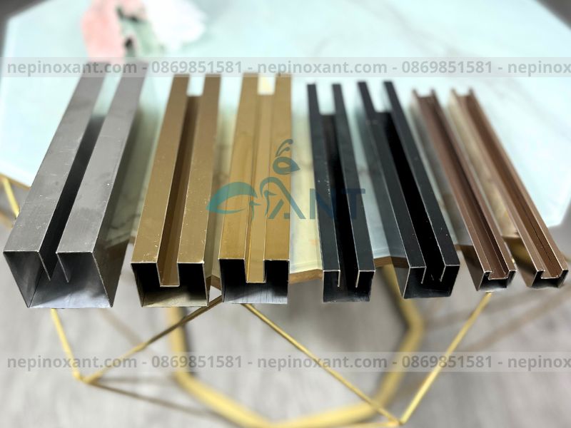 Tại sao chọn tay vịn inox cầu thang kính