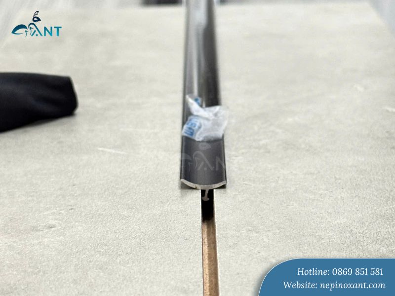 Ảnh thực tế nẹp nhôm góc âm tại ANT