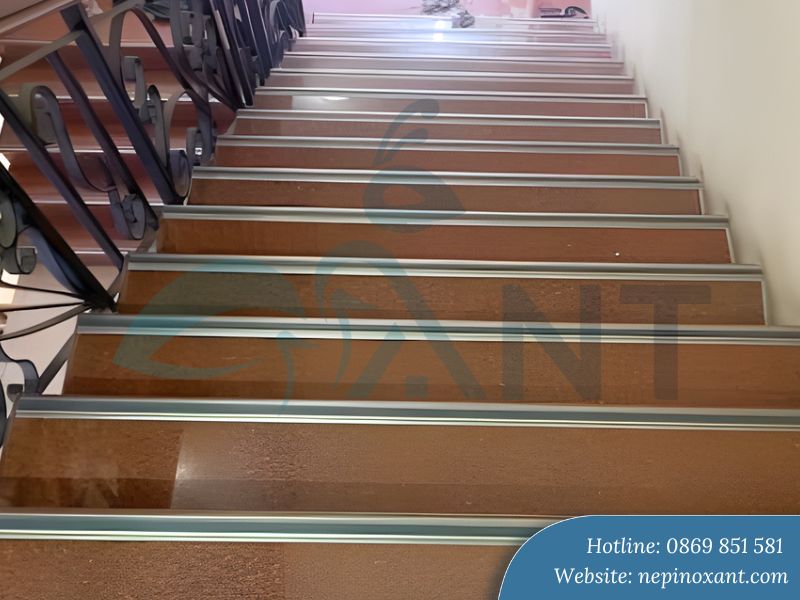 Các loại nẹp chống trượt phổ biến trên thị trường