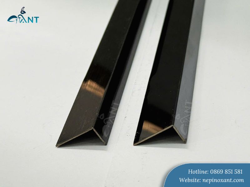 Nẹp inox chữ L màu đen gương và xước