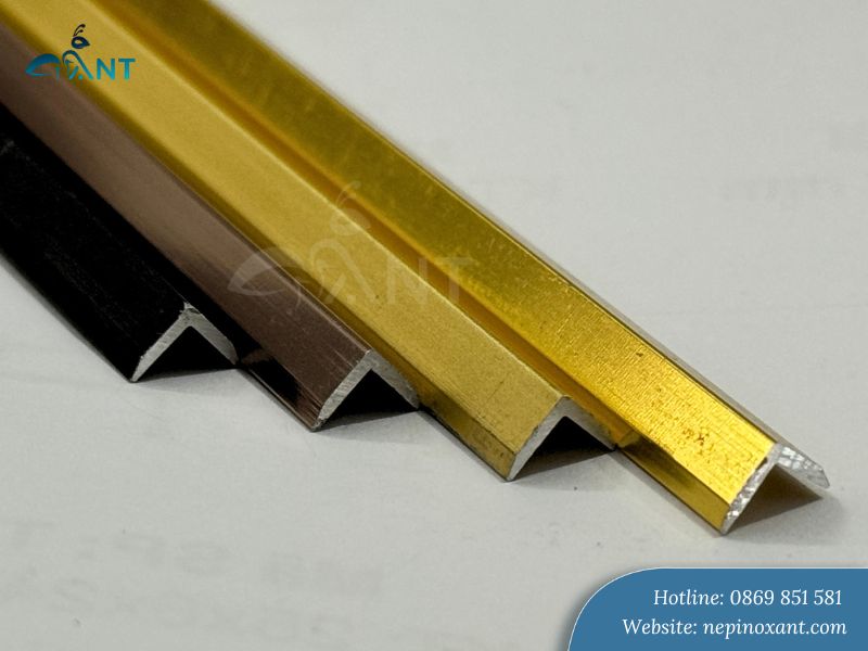 Ảnh thực tế nẹp góc ốp gạch chữ V nhôm tại ANT